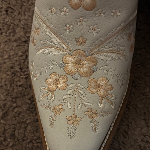 Dingo Cream and Gold Floral Ankle Boots - Picture 4 of 7